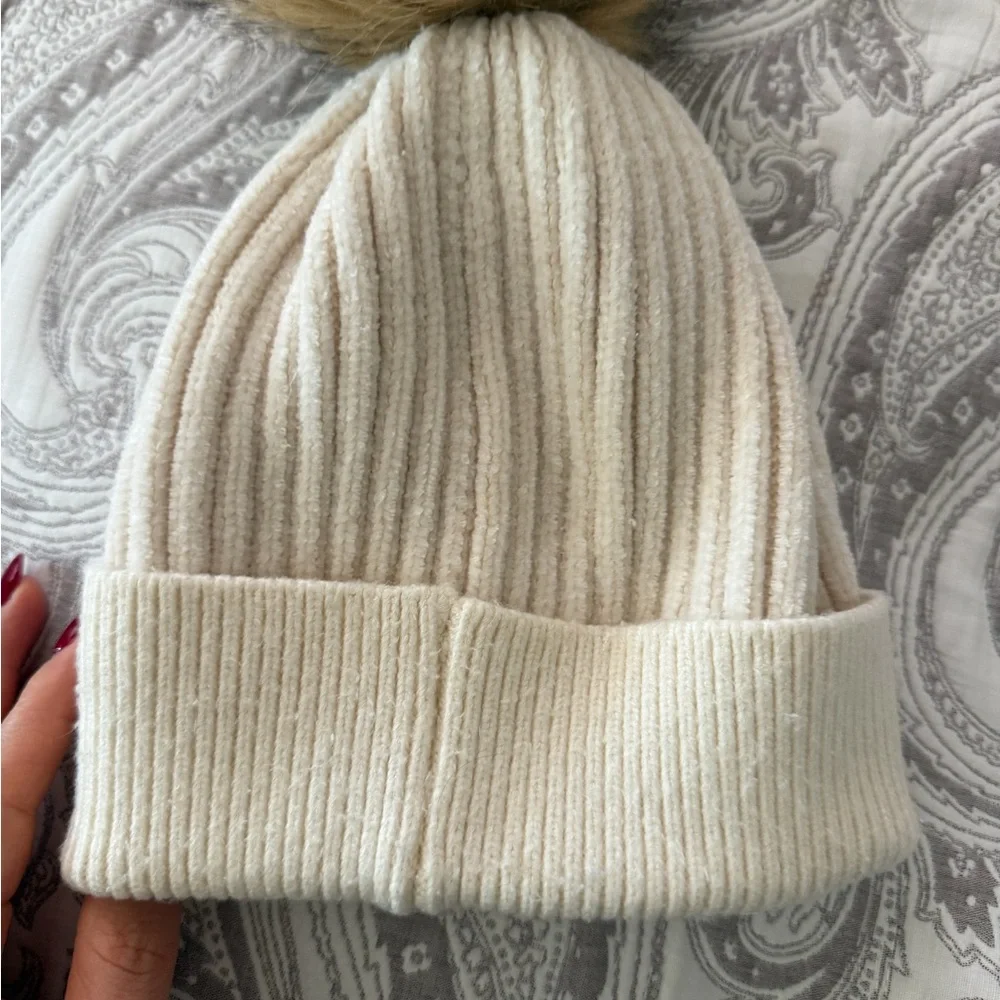 David and Young Cream Ribbed Beanie with fur pom pom